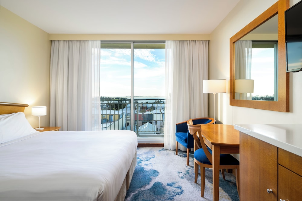 ROOM, KING BED, HARBOUR VIEW