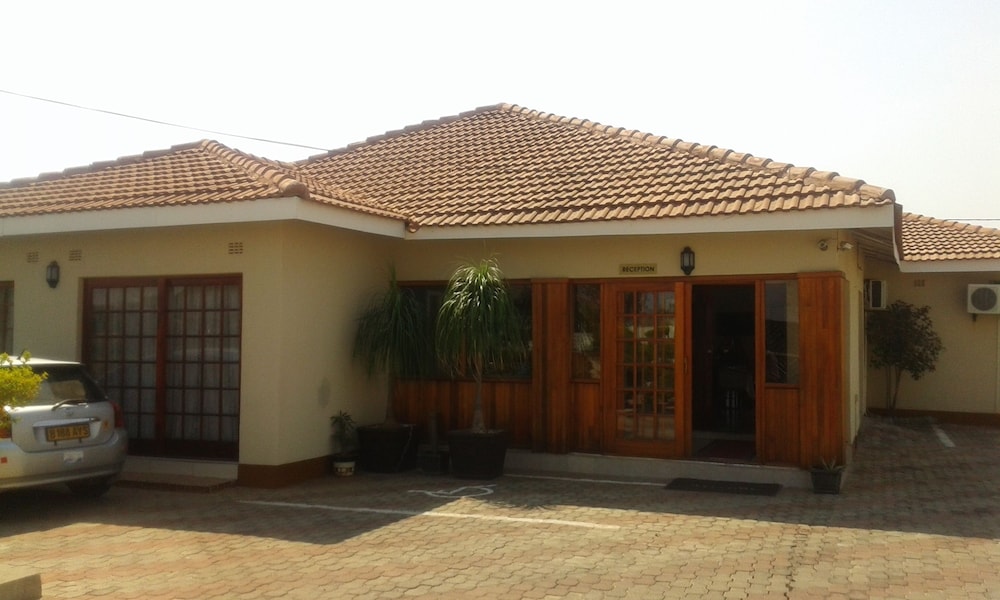 Comfort Palace Guest House Francistown 1/21
