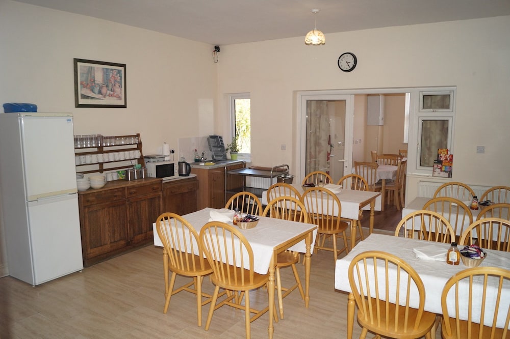 OYO Ricky Road Guest House - Budget 49/59