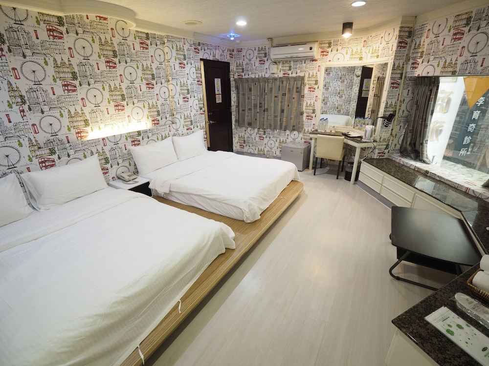 HeYue Hotel 16/55