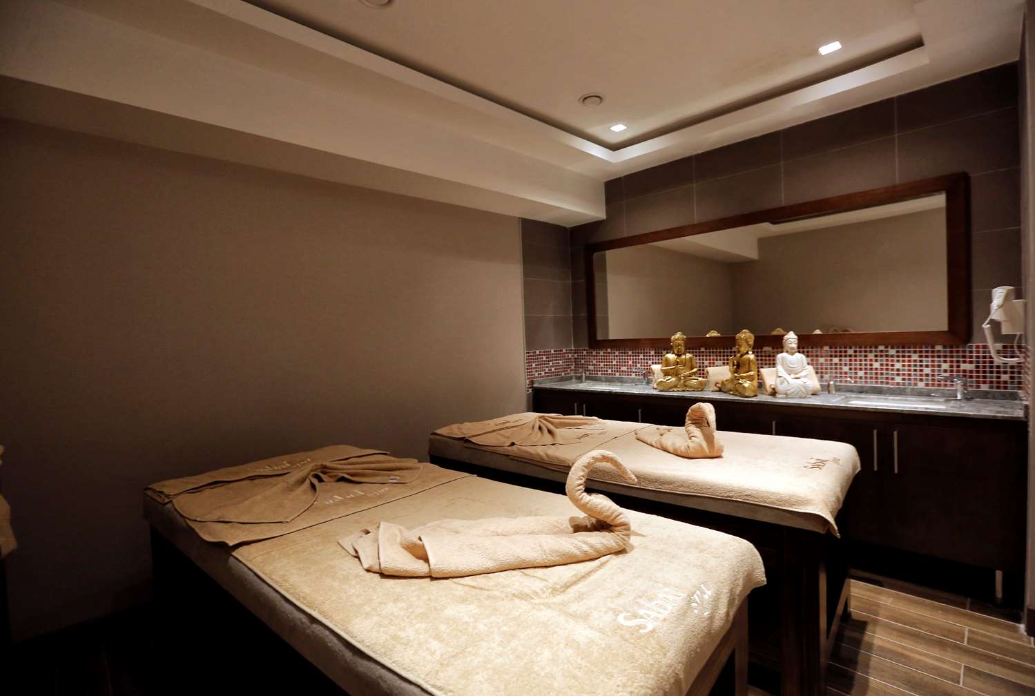 Karsiyaka Convention & Spa Hotel 14/42