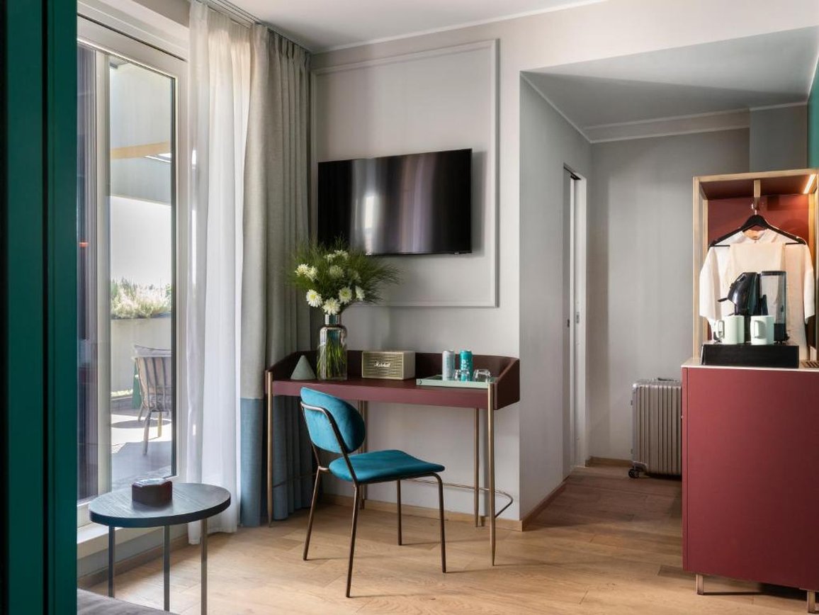 Adoro Hotel 57/72