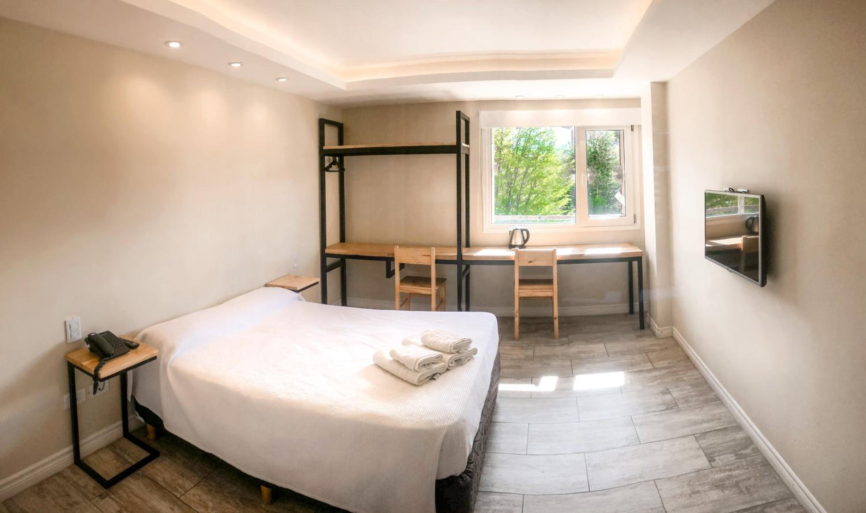Room, Double or Twin Bed