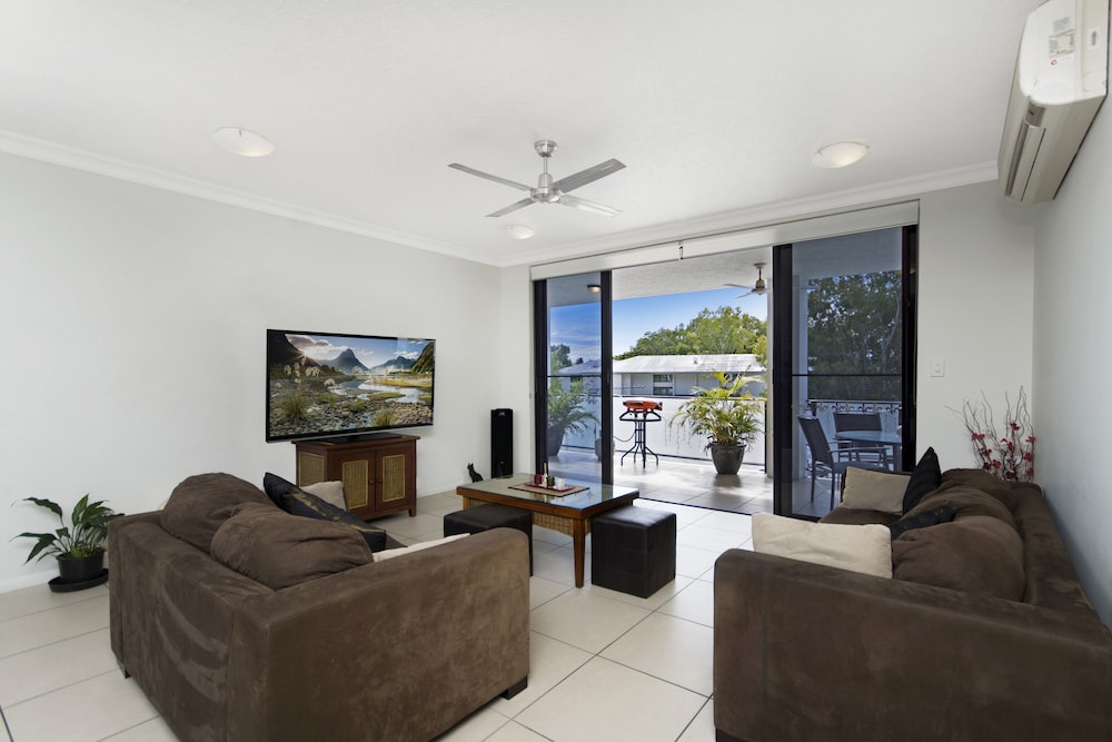 Elysium Apartments 36/68