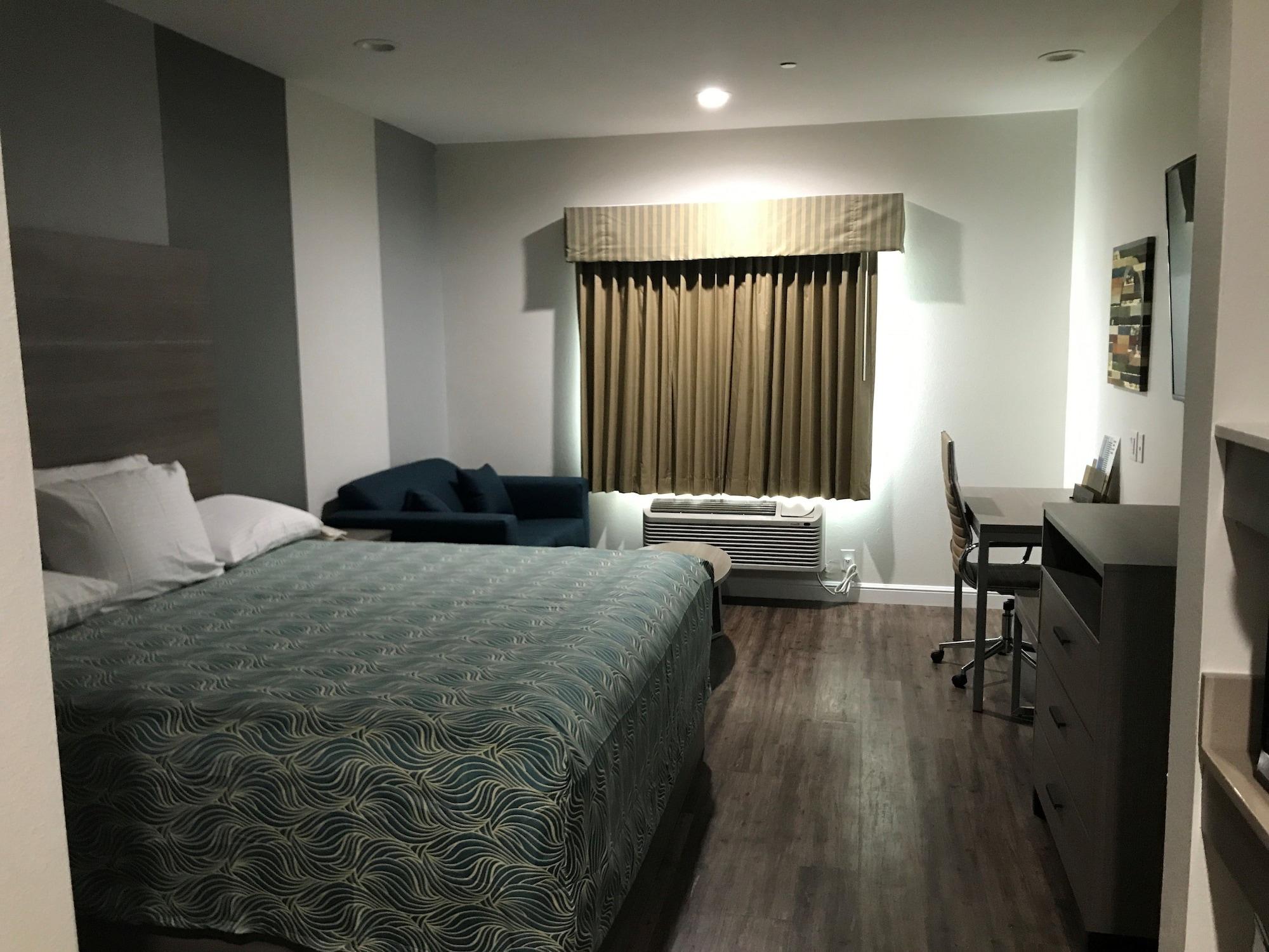 Grand Villa Inn & Suites- Humble 10/27