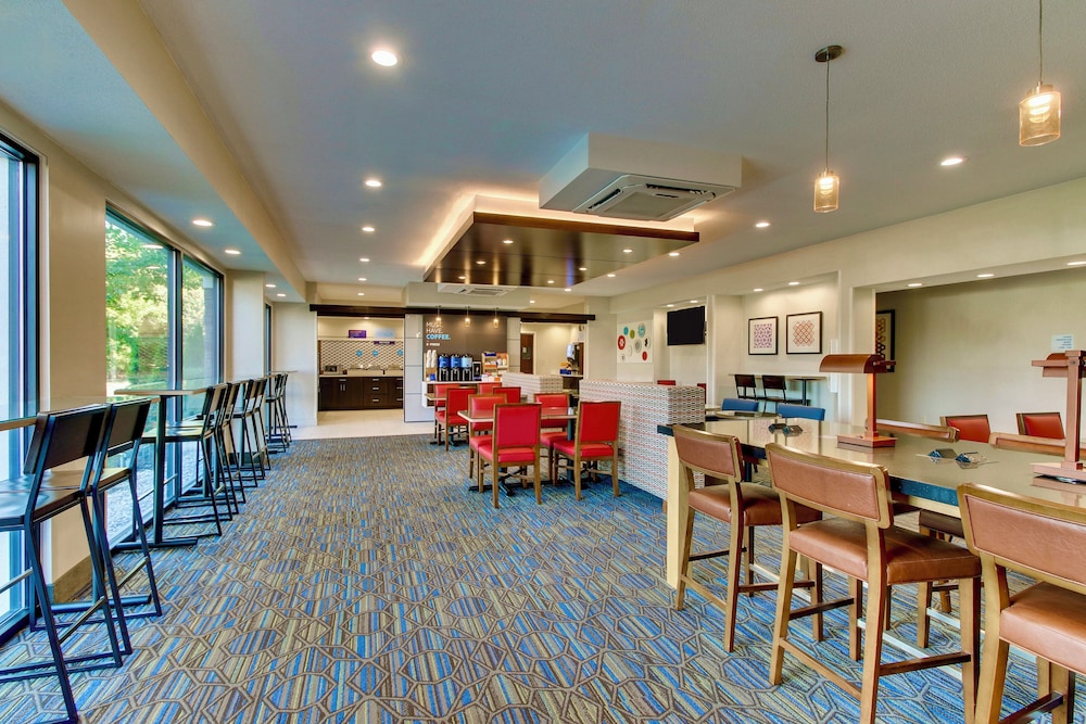 Holiday Inn Express Fishkill-Mid Hudson Valley 57/71