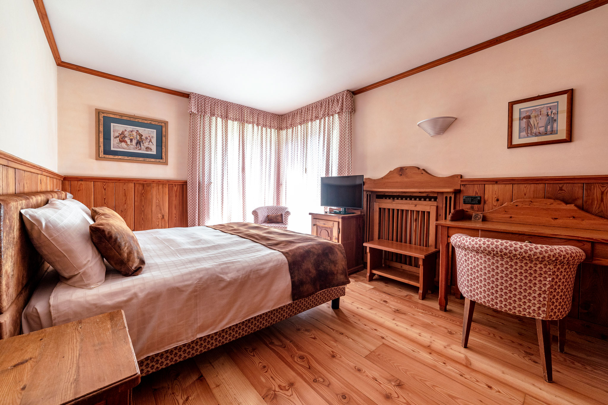 Alpine, Double or Twin Bed, Balcony