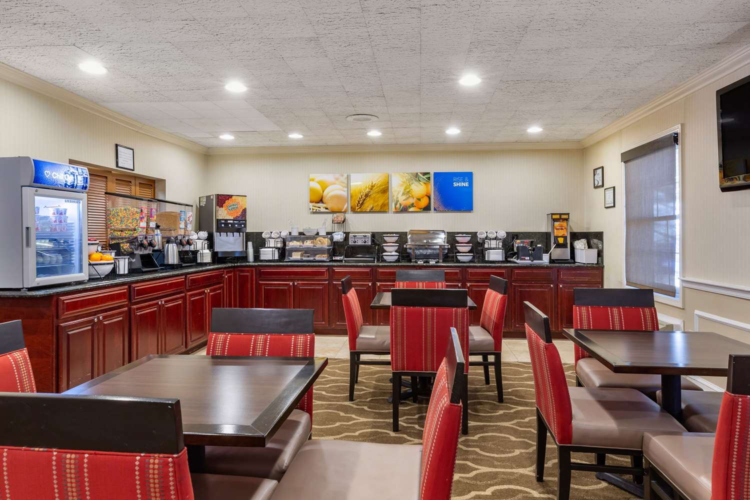 Comfort Inn Auburn-Worcester 30/46