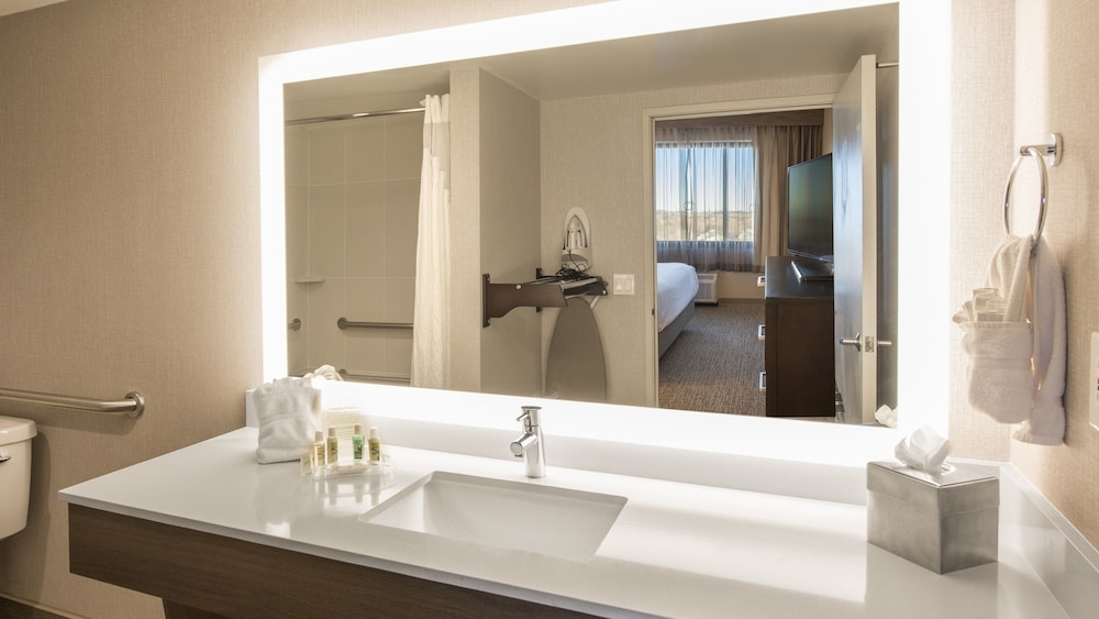 Holiday Inn Denver Lakewood 12/61