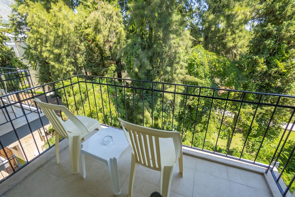 Eldar Garden resort 23/50