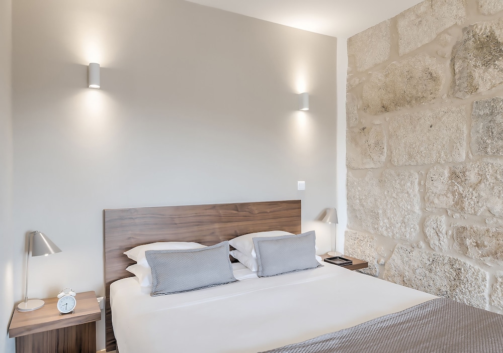 PREMIUM, STUDIO, BALCONY