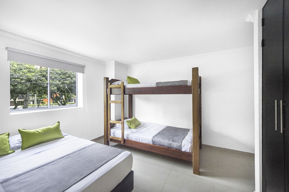 Ayenda 1219 Park 6 18/25
