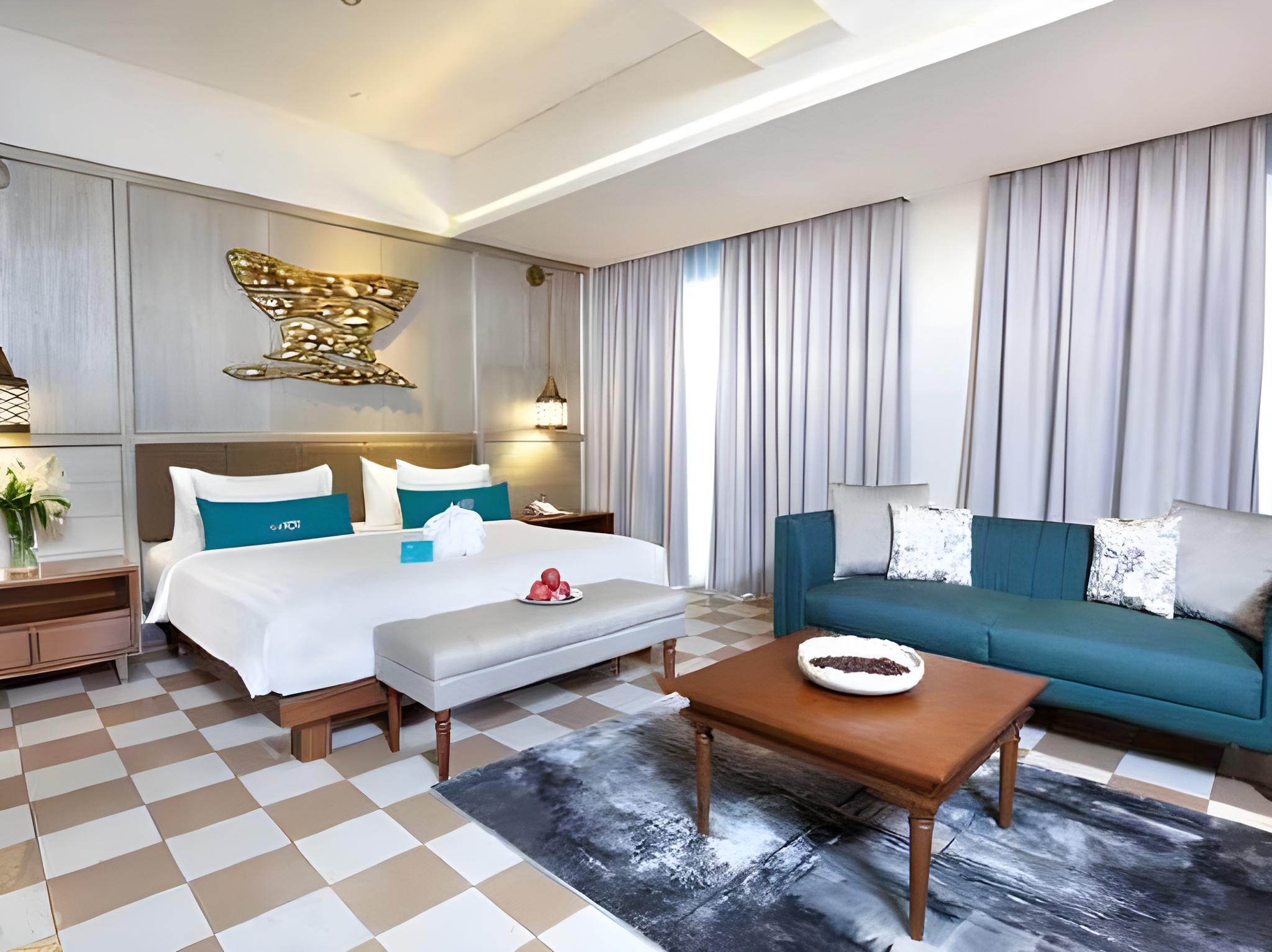 Heritage, Suite, Pool View, Balcony