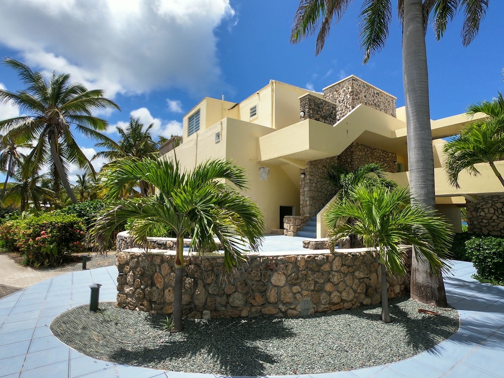 THE PALMS AT PELICAN COVE 1/66