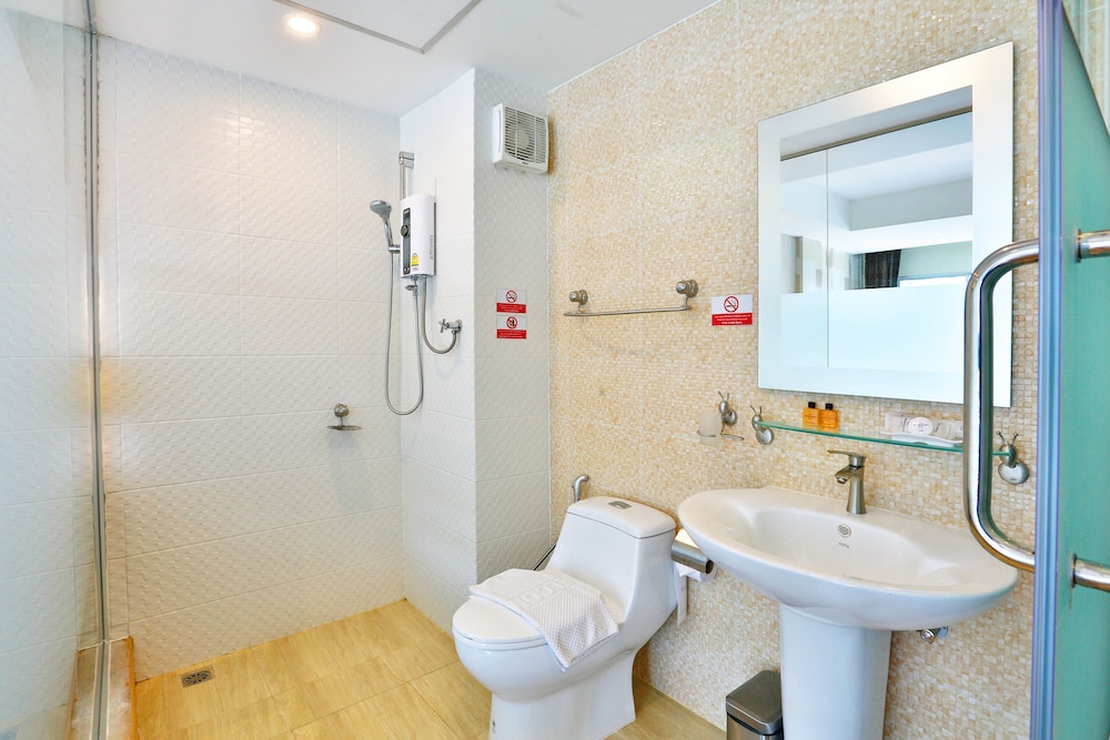 Suvarnabhumi Ville Airport Hotel 63/63