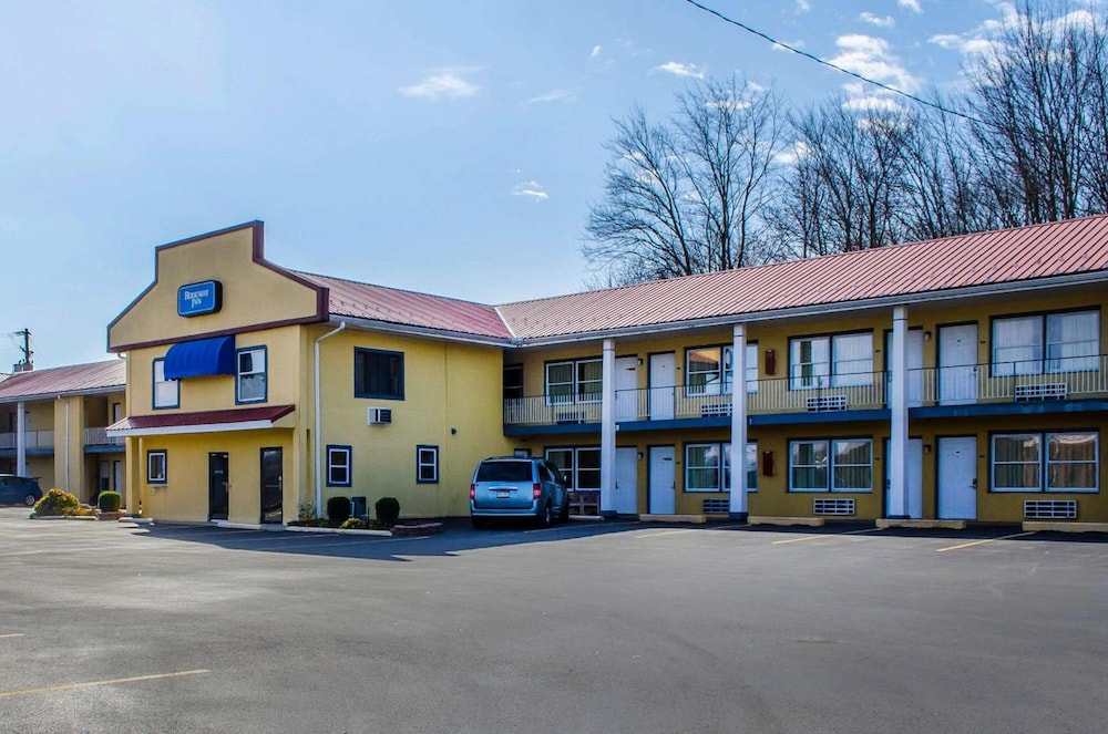 Relax Inn 2/29