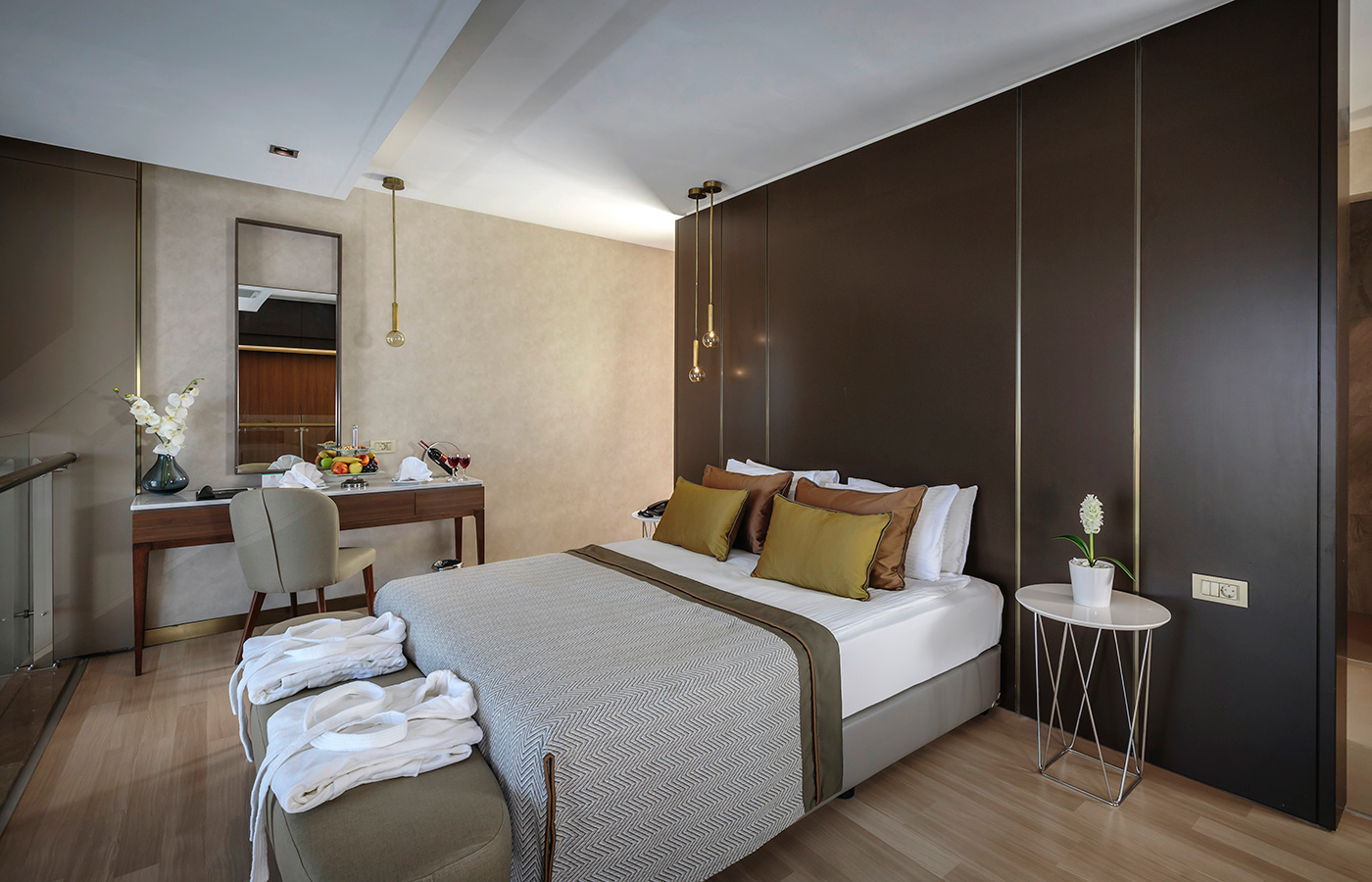 Room, Triple, Double Bed, Lateral Side Sea View