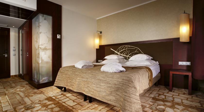 Business, Double Bed