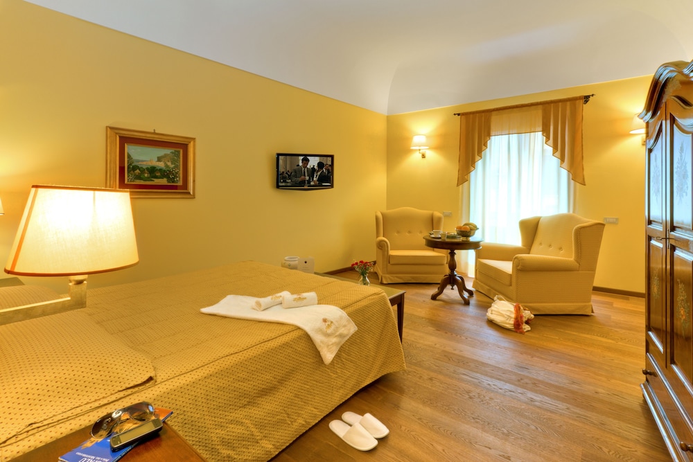 La Plumeria Hotel 34/55