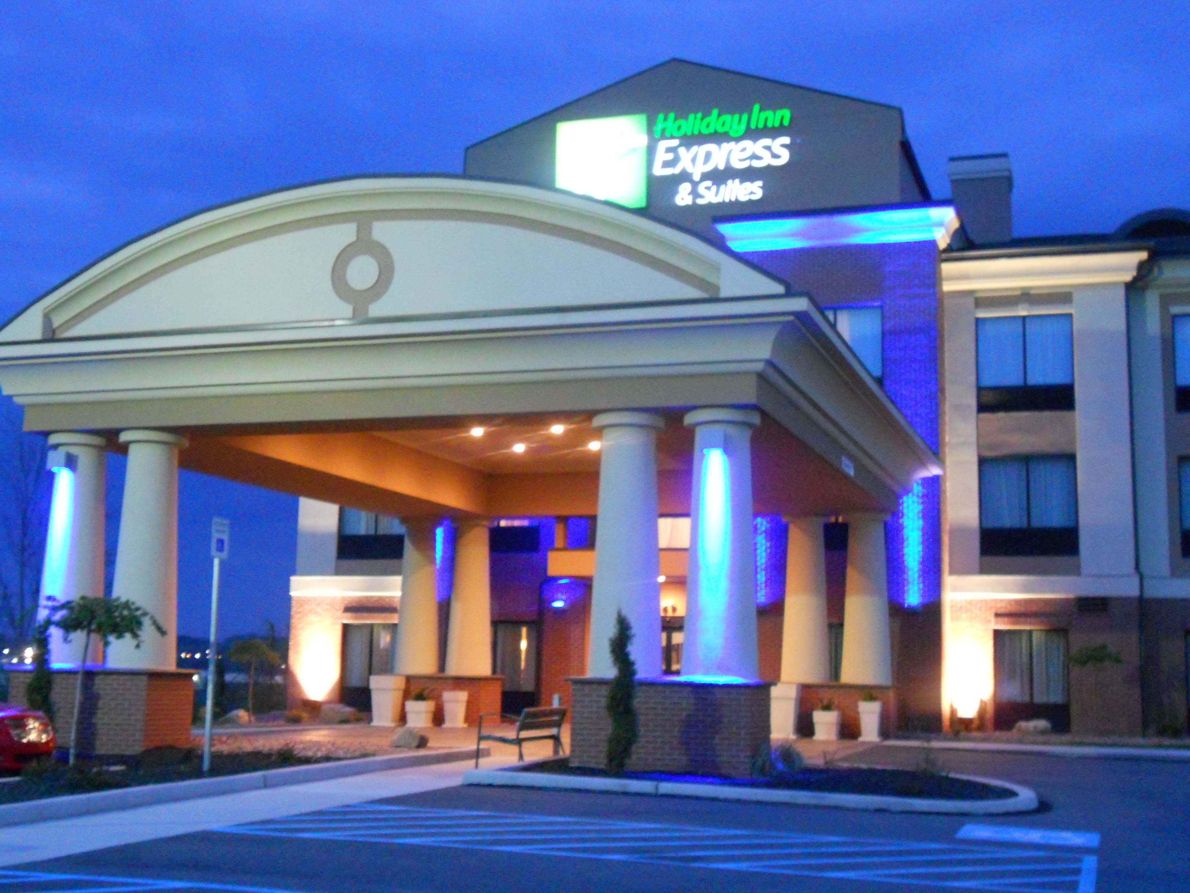 Holiday Inn Express Suites Greensburg 8/58