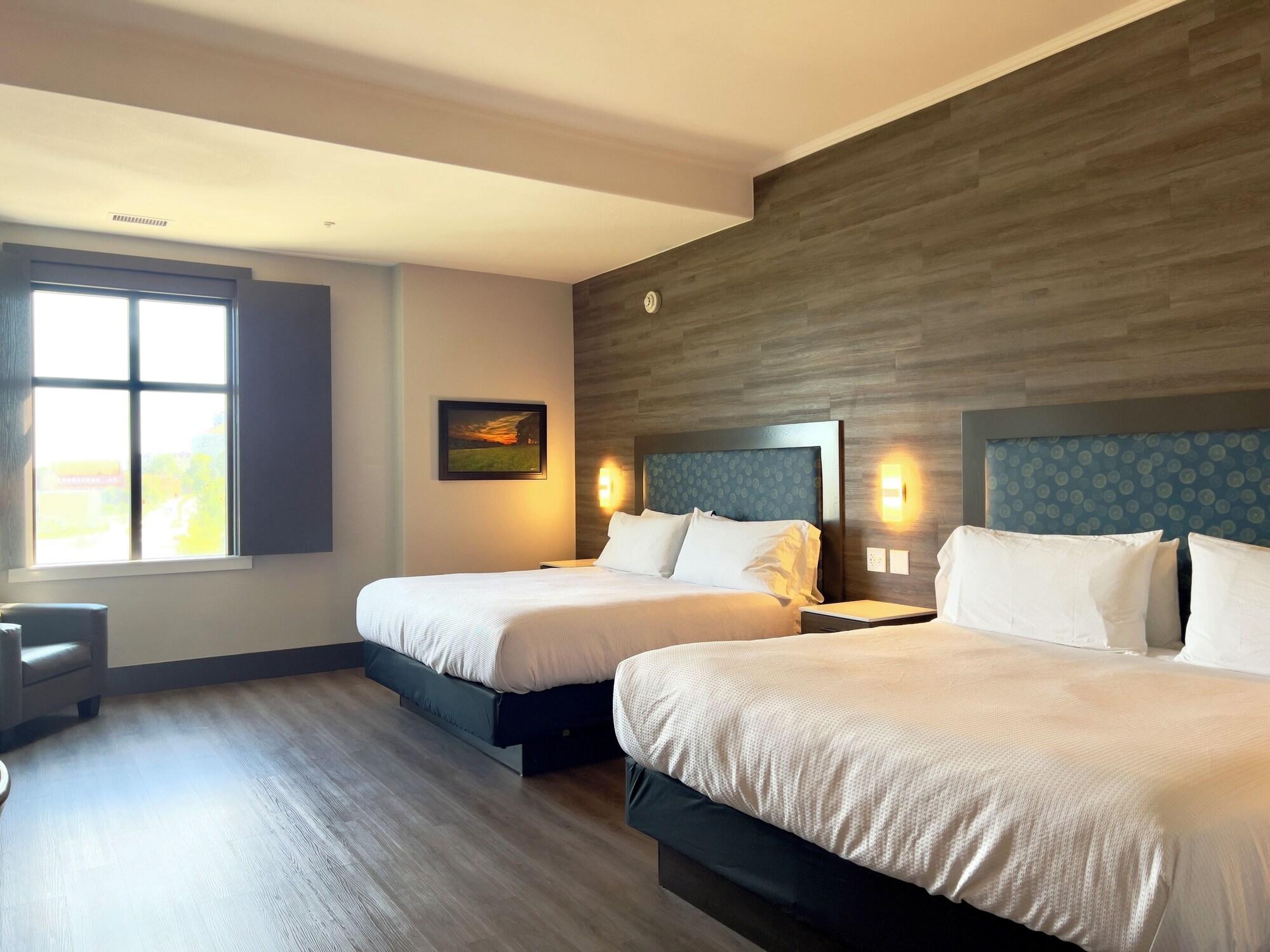 Room, Multiple Beds
