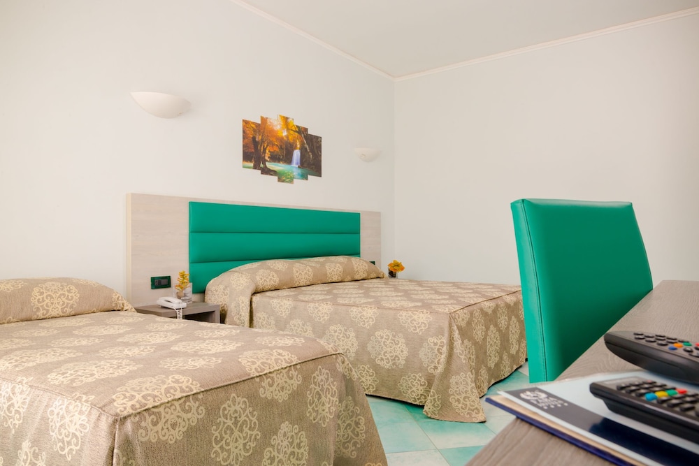 Hermitage Resort and Thermal Spa Hotel 25/76