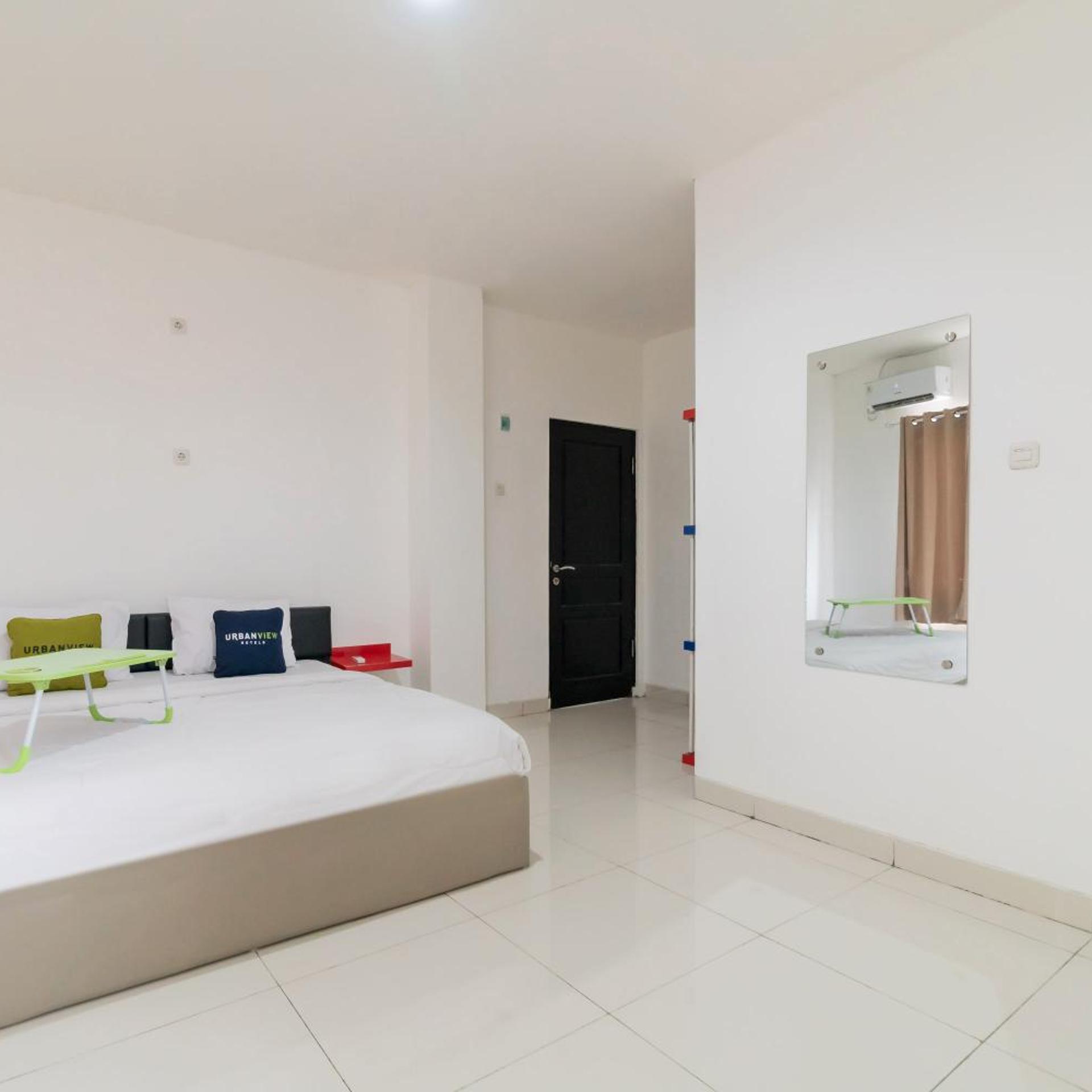 Urbanview Hotel Ephe Palembang by RedDoorz 10/30