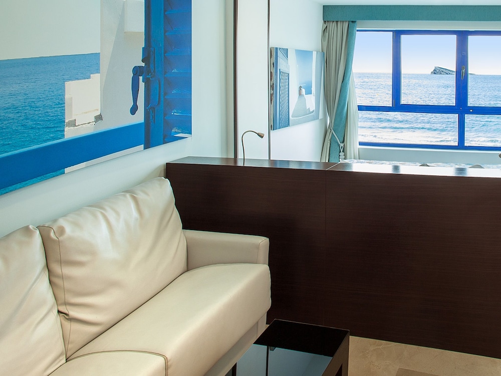 Villa del Mar Hotel 23/33