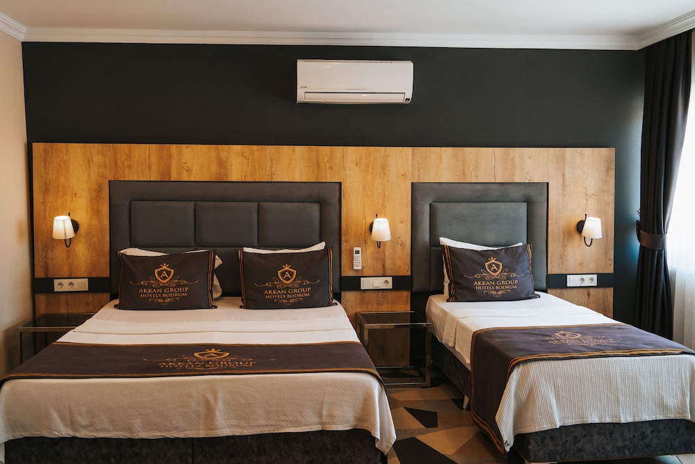 AKKAN LUXURY HOTEL 30/84