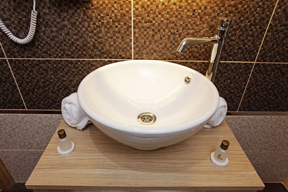Kavalali Suites 46/50