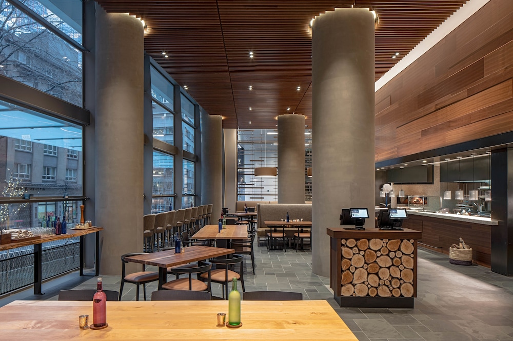 Hyatt Regency Seattle 34/63