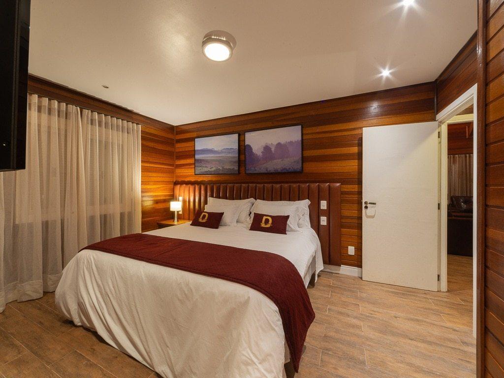 Master, Suite