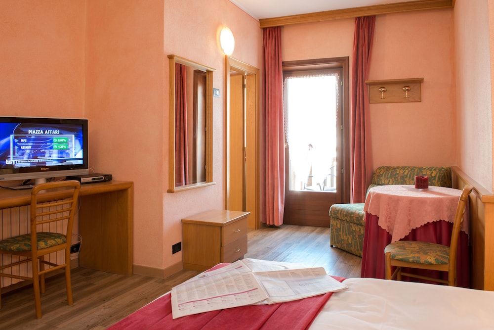 Francesin Hotel 36/79