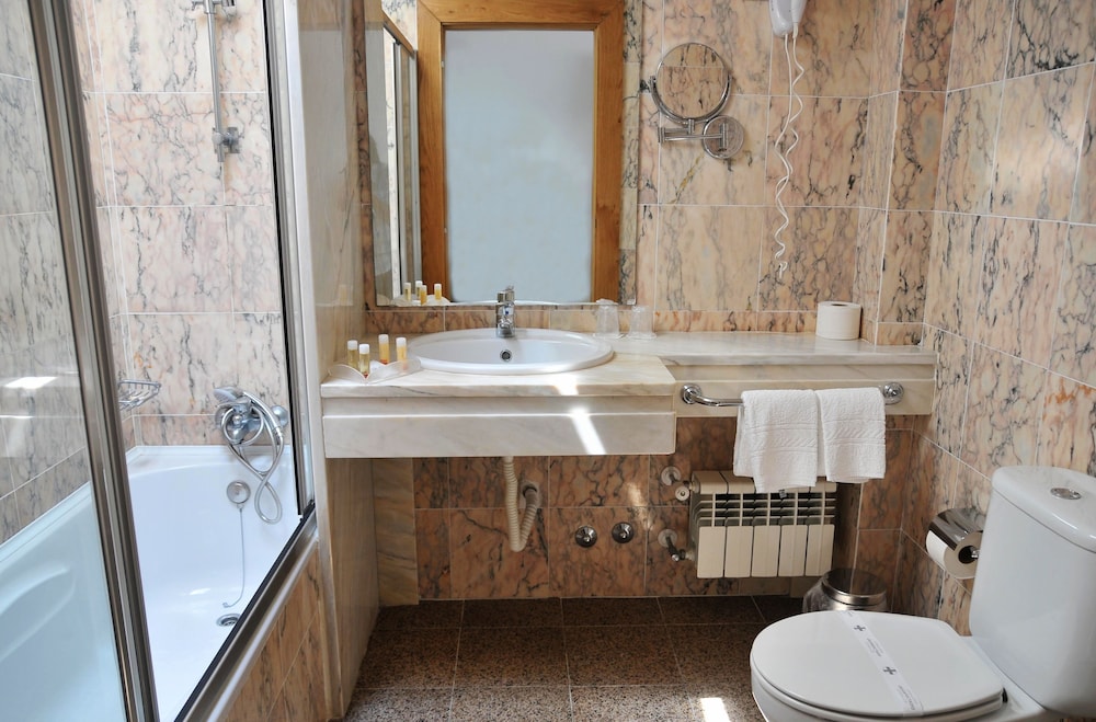 Miramar Hotel and Spa 62/63