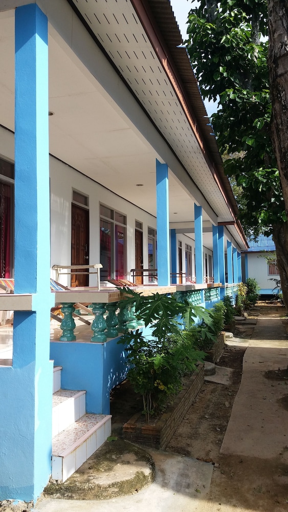 LANTA PARADISE BEACH RESORT 58/60