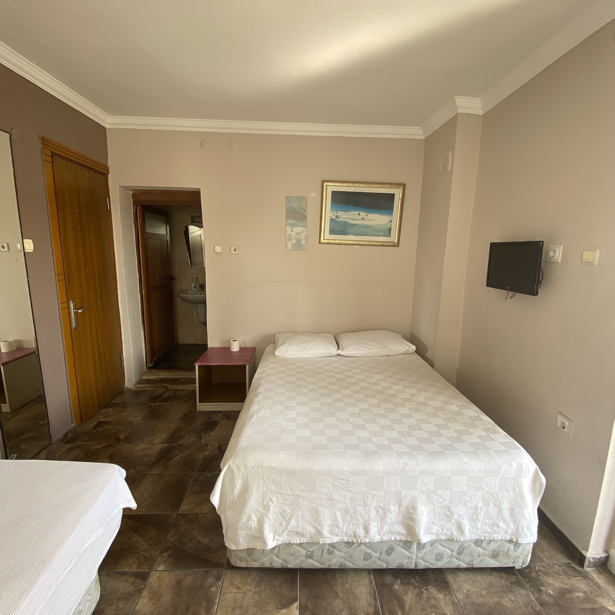 ROOM, TRIPLE