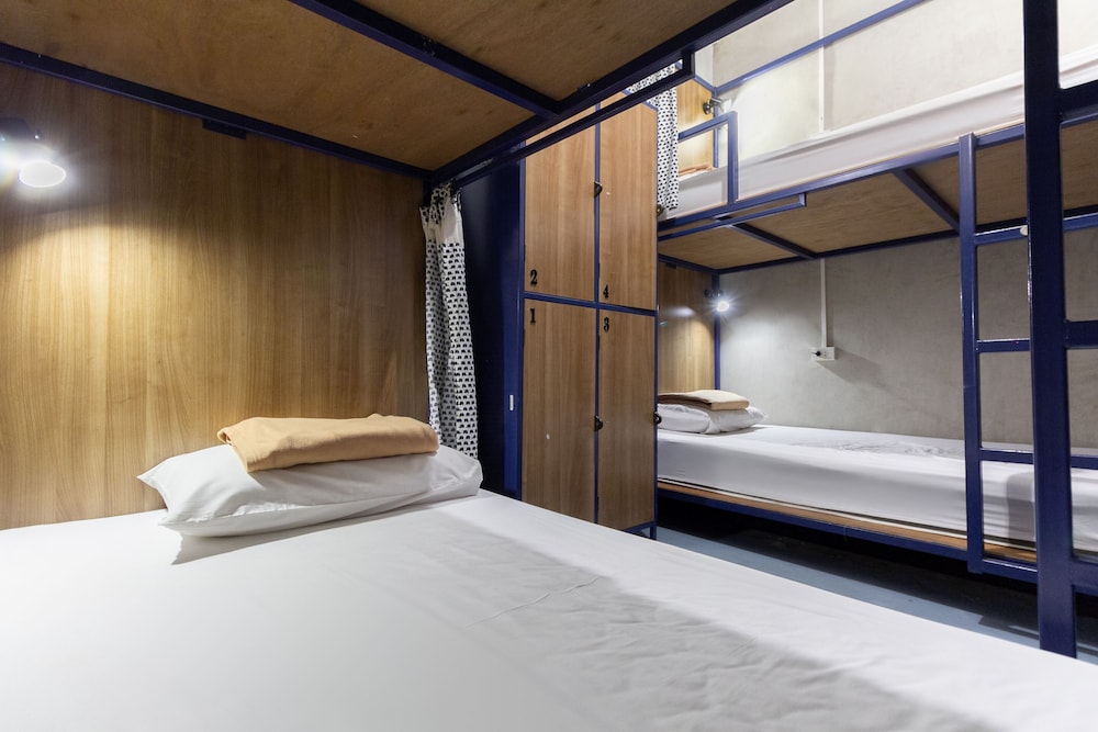 MIXED DORM