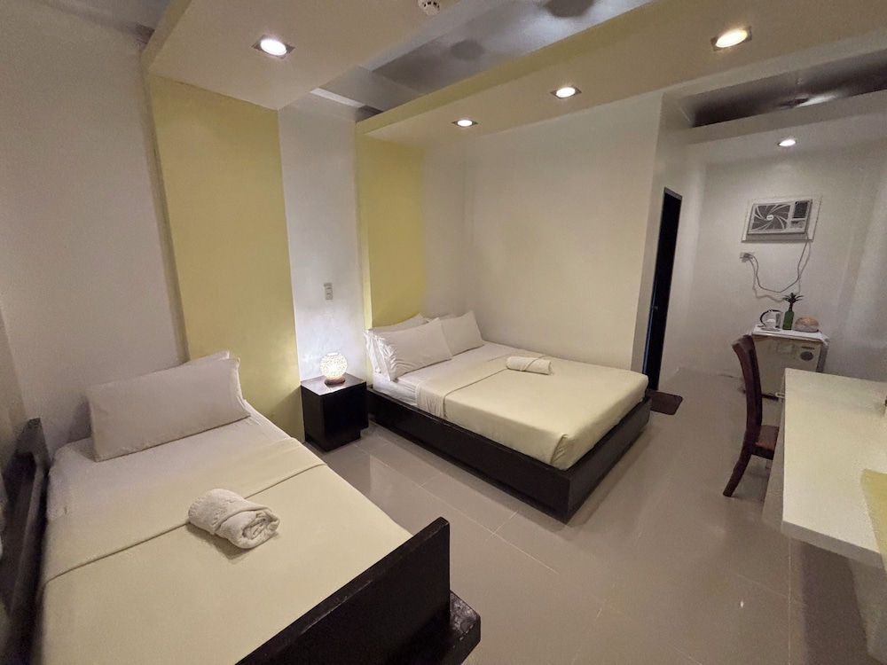 Seabird International Resort 20/35