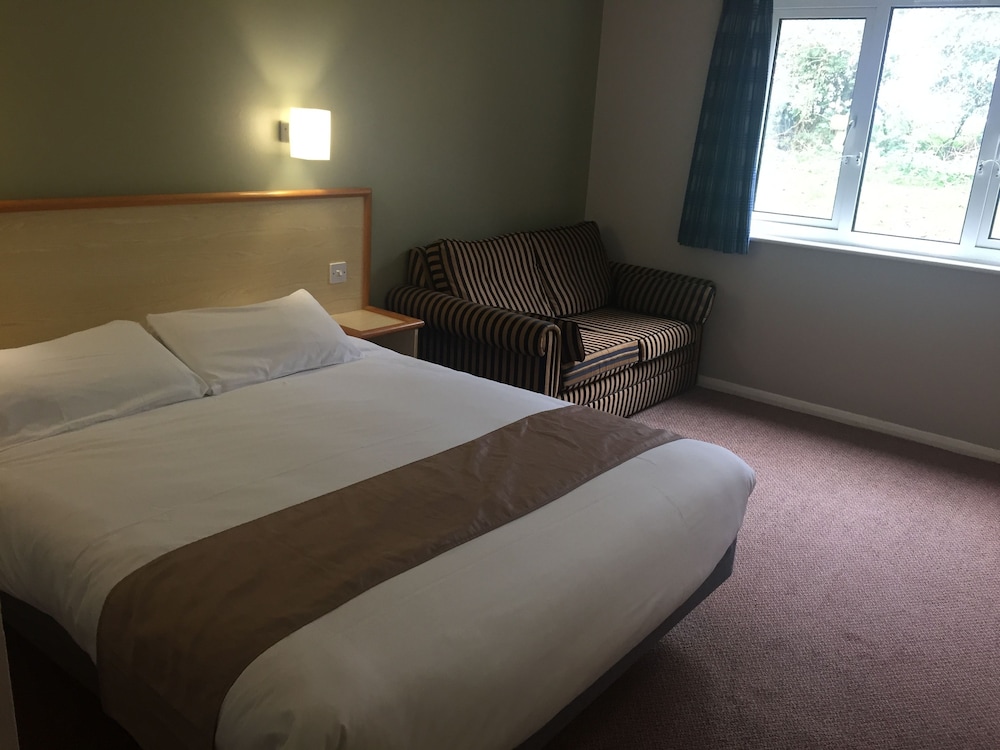 Redwings Lodge Uppingham 8/25