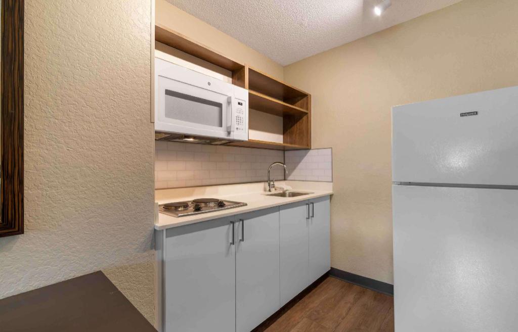 Superior, Extended Stay America Miami Airport Doral 25th St 6/6