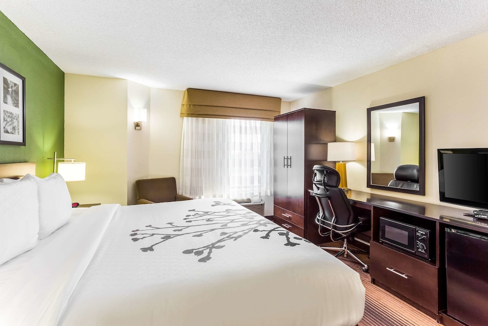 Sleep Inn and Suites Kingsport TriCities Airport 12/50