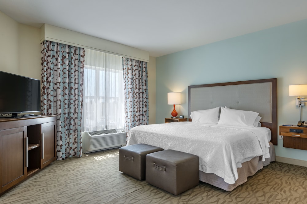 Hampton Inn and Suites Vero Beach Downtown 18/45