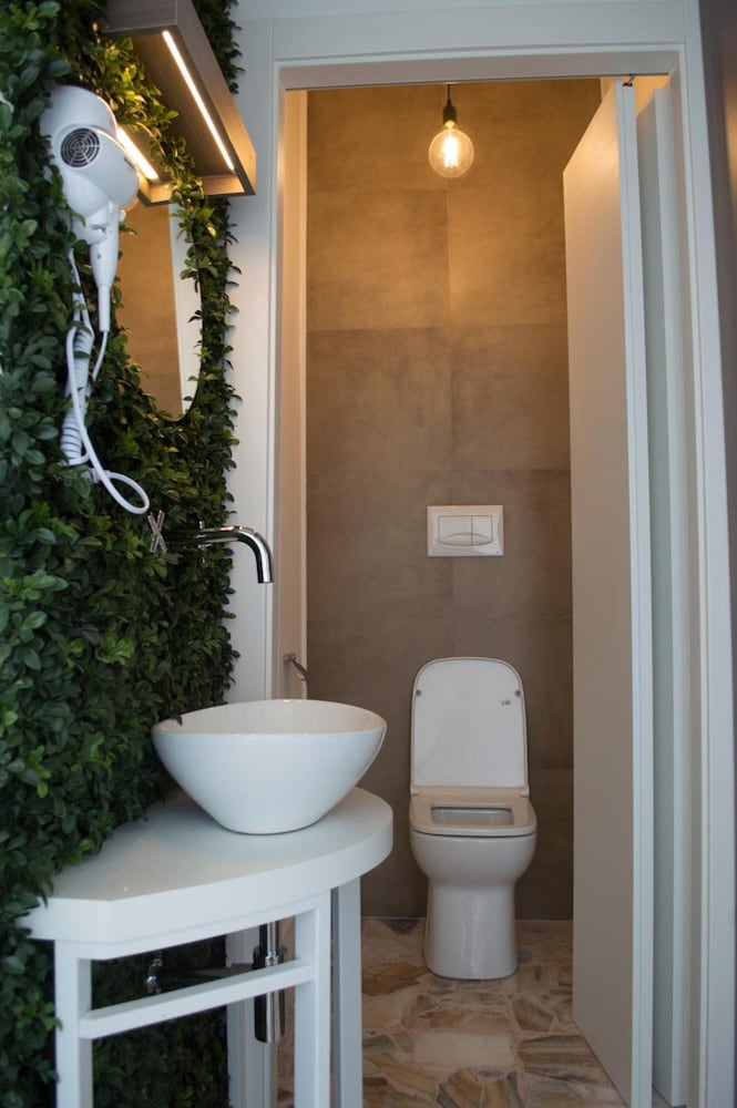 Boite D'esprit B&B De Luxe 23/25