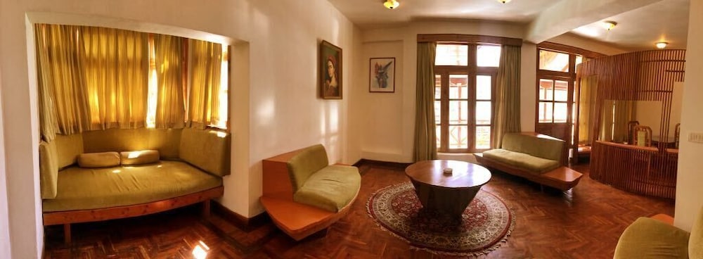 MANU ALLAYA(The Resort Spa in the Himalayas) 23/50