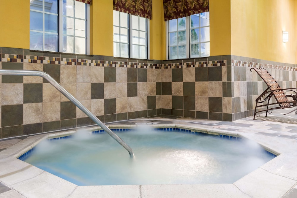Homewood Suites by Hilton Holyoke-Springfield/North, MA 3/77