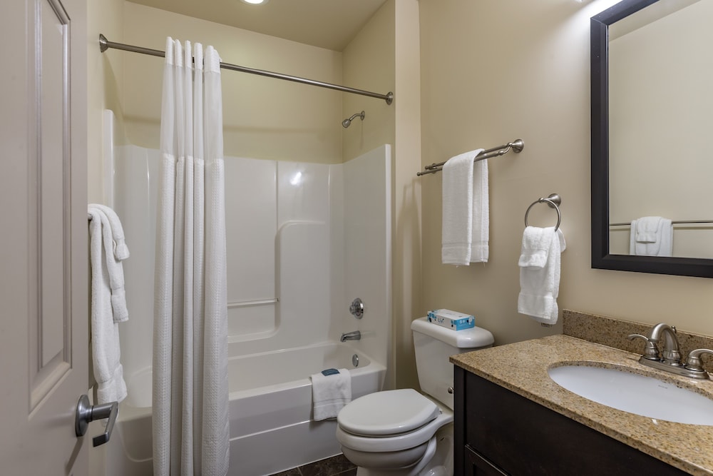 Stay-Over Suites 20/21