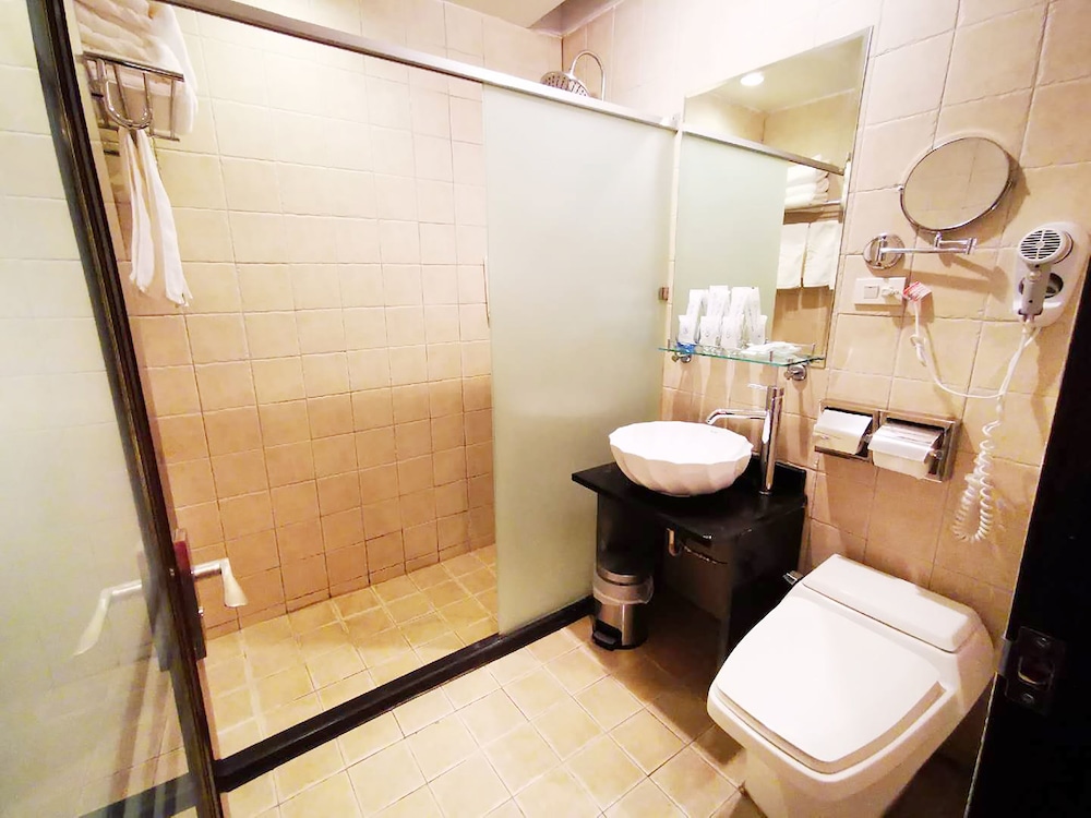 Chang Hong Villa Hotel 67/69
