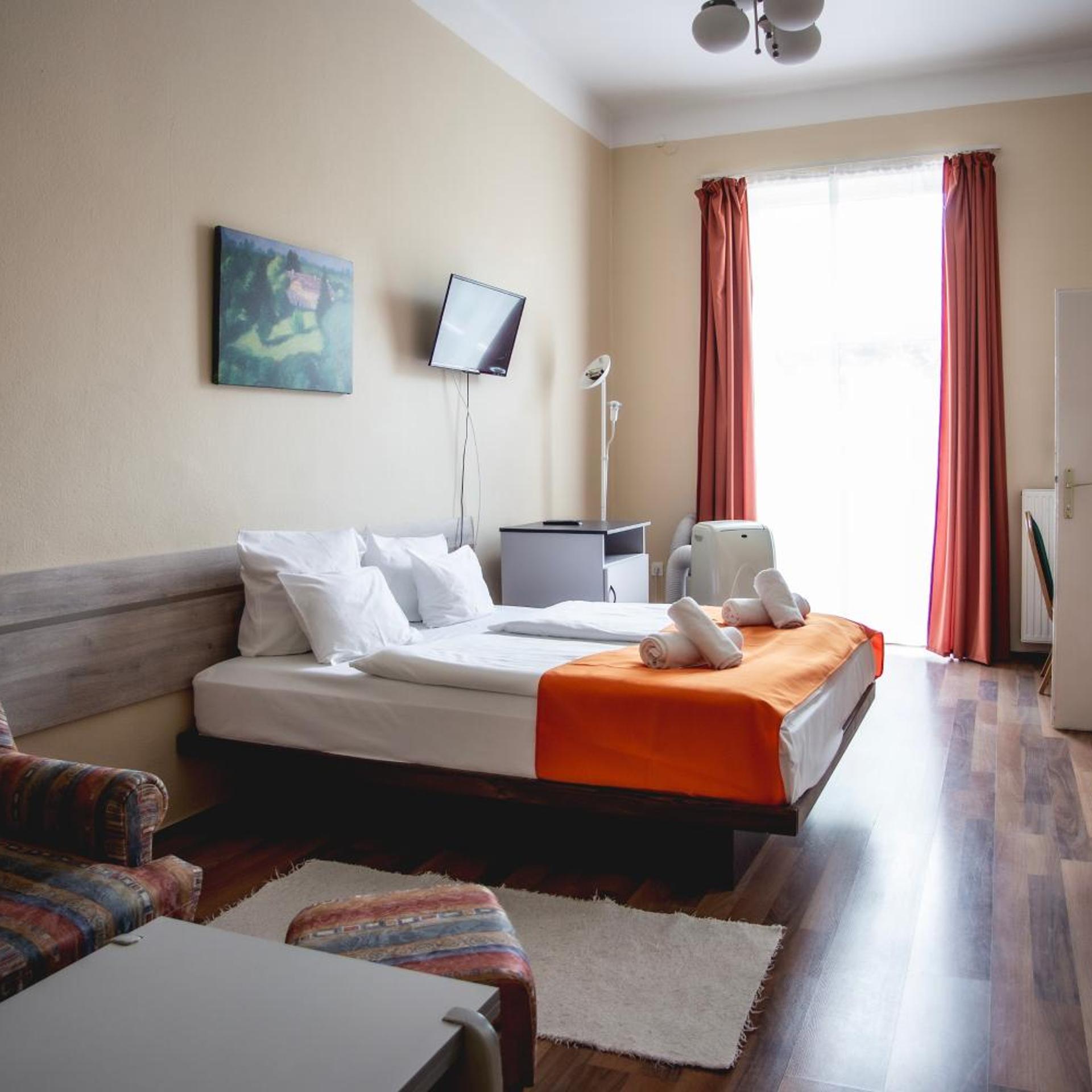 Hotel Kapos 7/50