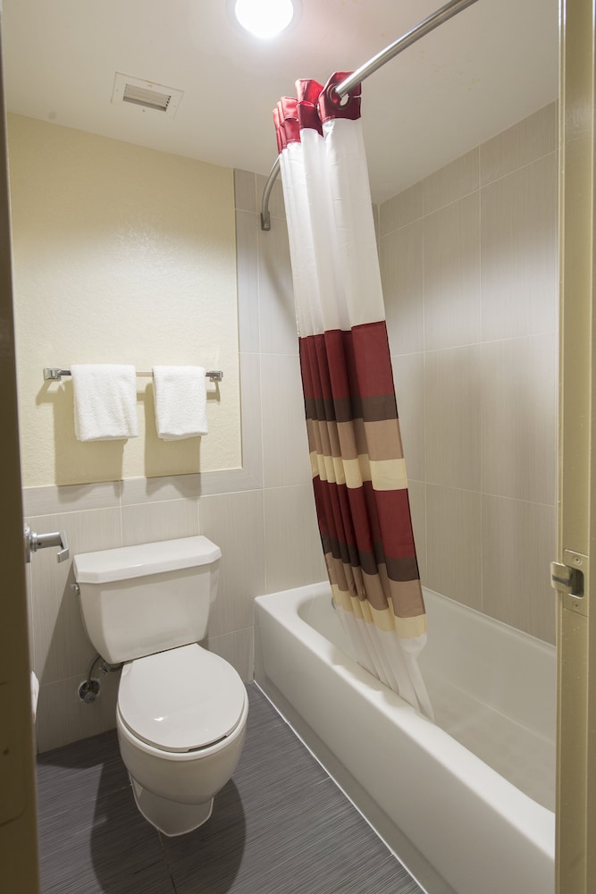 Red Roof Inn Houston - Brookhollow 9/29
