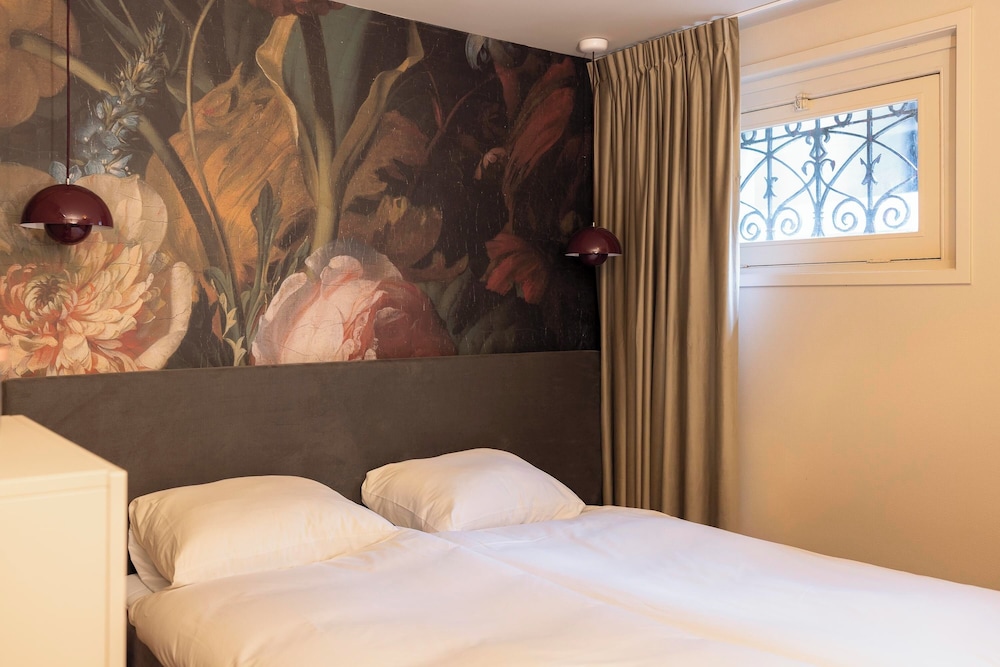 Art Gallery Hotel Bv 19/33